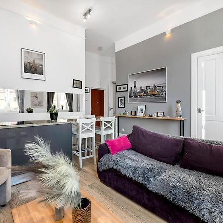 Amazing Apartment On Plac Zamkowy Varşovia Exterior foto